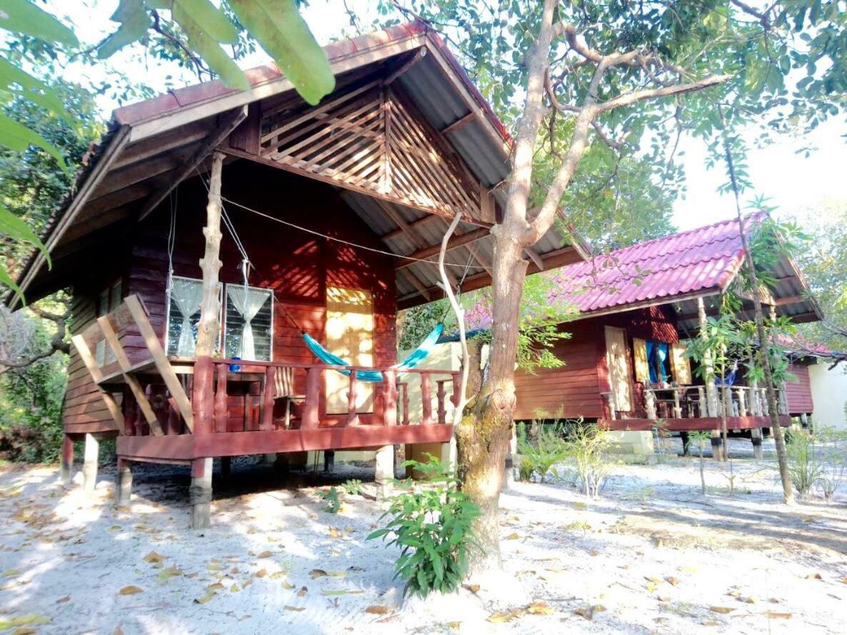 Lucky Resort Koh Phayam Exterior foto